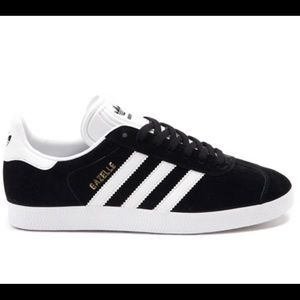 Adidas Gazelle slightly Worn sneakers.